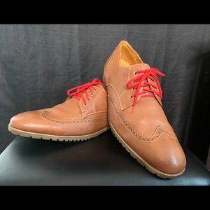 Men’s Clark’s leather Wingtip Oxfords size 12.5 D